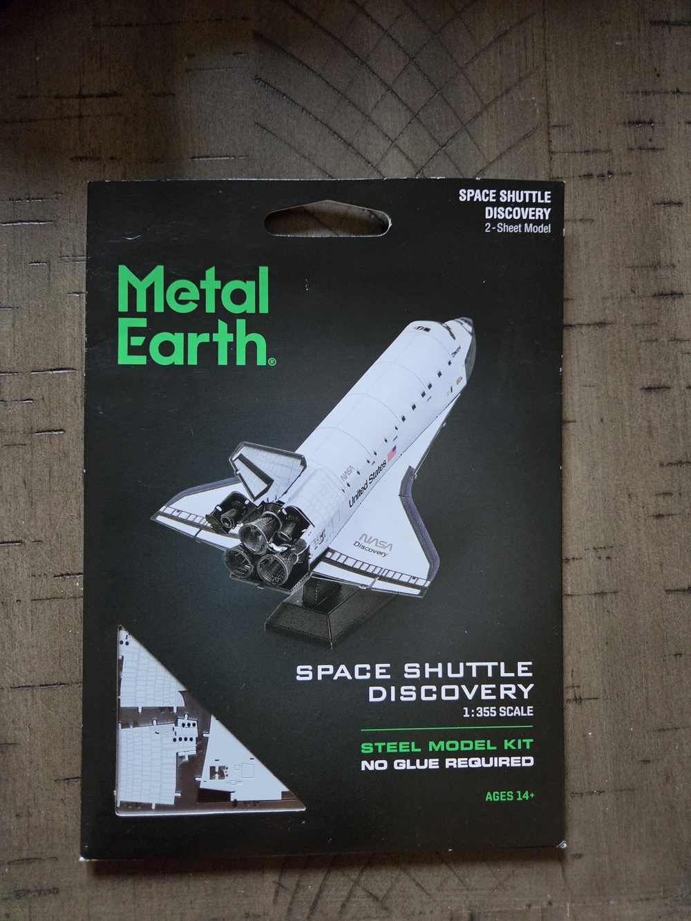 Space Shuttle Discovery Steel Model Kit — White
